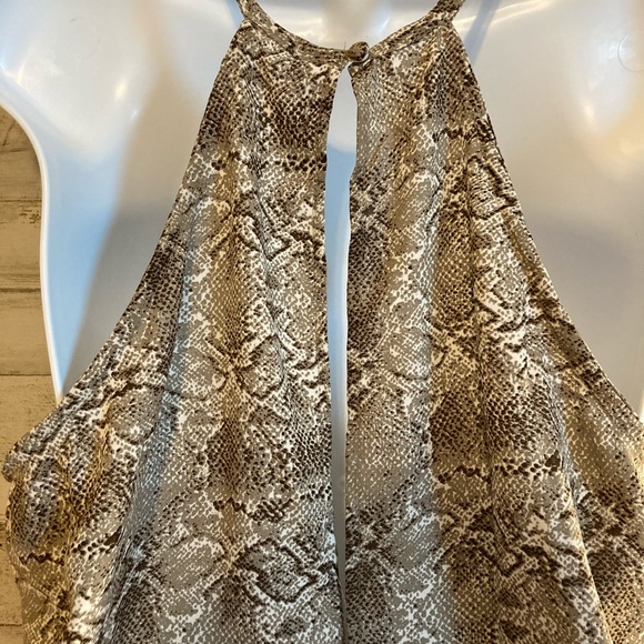 Sz Med Walter Baker  Aiken Top. Python color. NWT - Picture 3 of 7